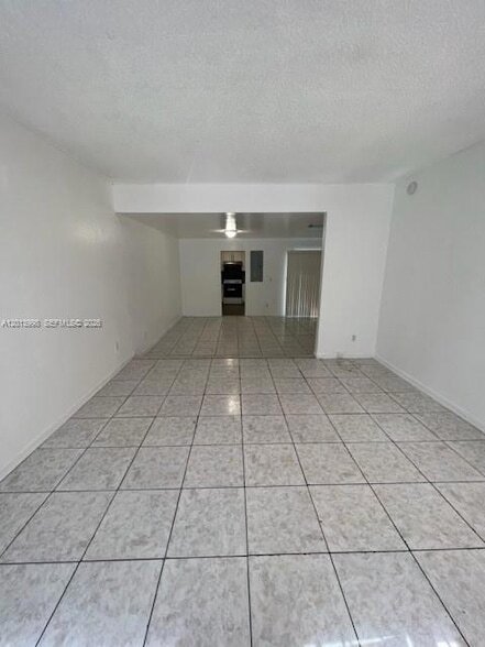 Building Photo - 15153 NE 6th Ave