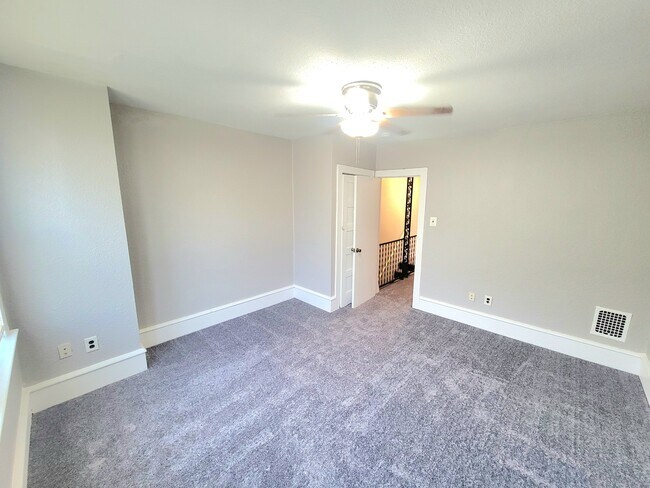 Building Photo - 602 Powell St