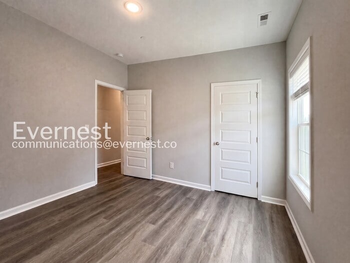 Building Photo - 1309 Ventura Ln