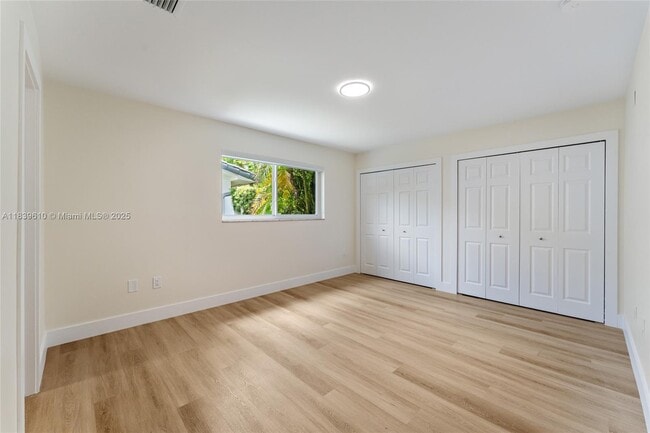 Building Photo - 6731 SW 48th St