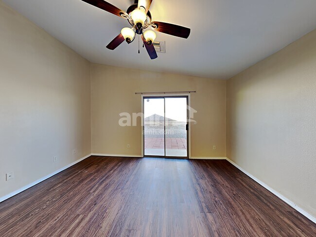 Building Photo - 5073 E Butterweed Dr