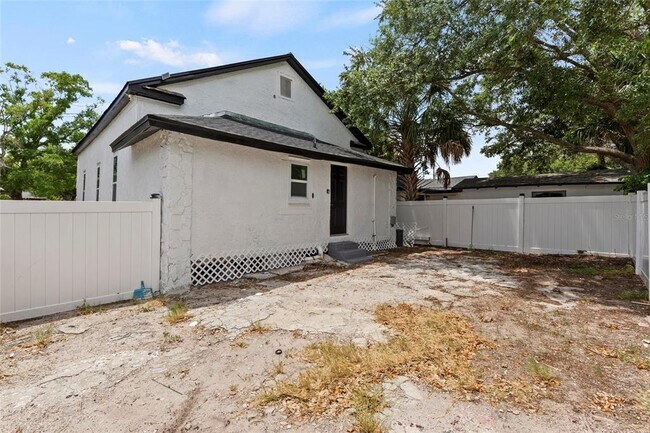 Building Photo - 2901 N 20th St