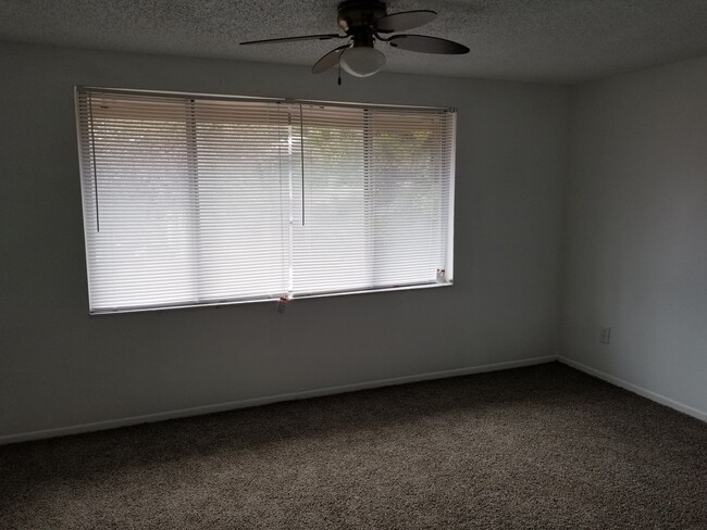 Building Photo - 5508 Pokeweed Ct