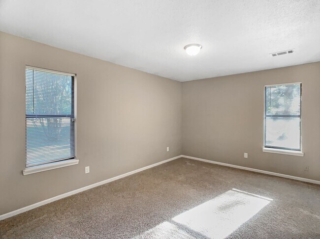 Building Photo - 2123 18th Avenue E Tuscaloosa, AL 35404