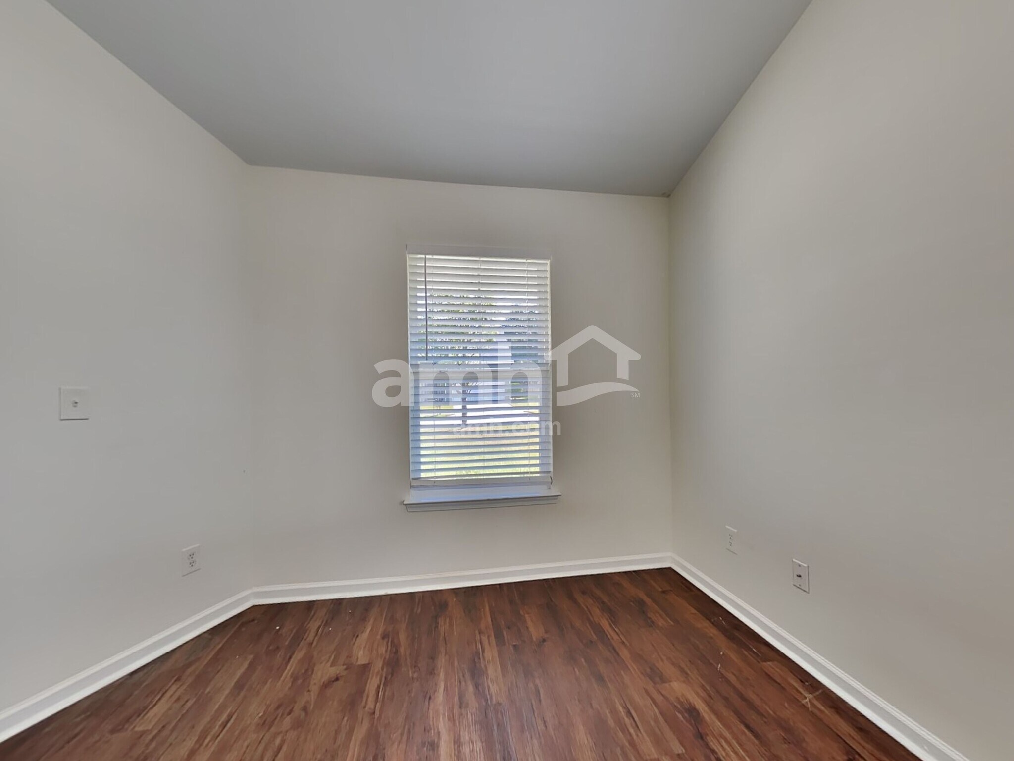 Building Photo - 129 Charlesfort Way