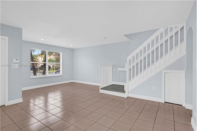 Building Photo - 3197 SW 128th Way