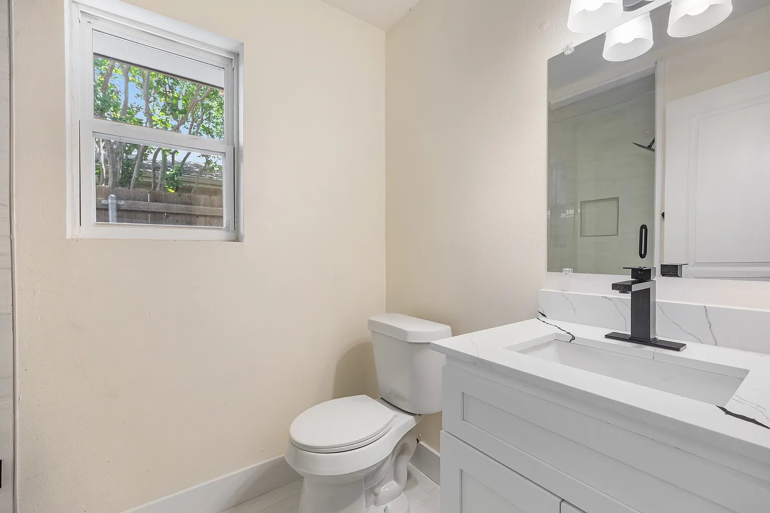 Building Photo - 2609 Dalgreen Dr
