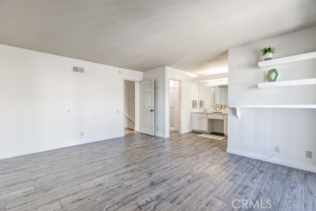 Building Photo - 16 Duane