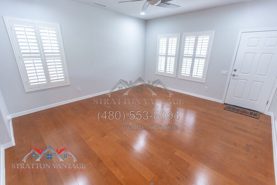 Building Photo - 2038 W Marconi Ave
