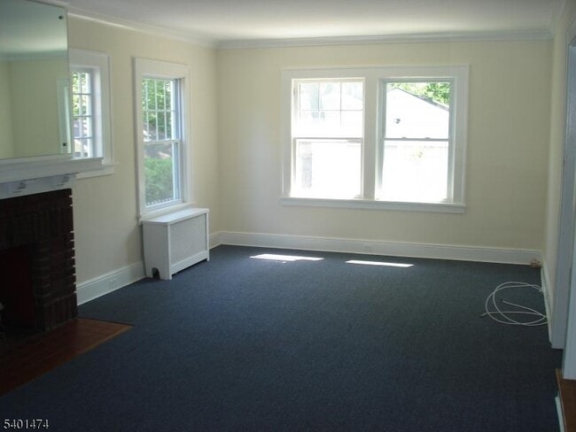 Building Photo - 220 S Ridgewood Rd