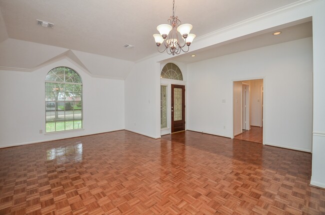 Building Photo - 1631 Berkoff Dr