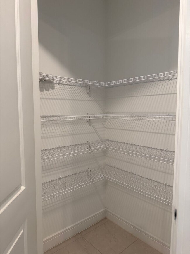 Building Photo - Lakeview Living with Bonus Flex Space & Resort-Style Amenities