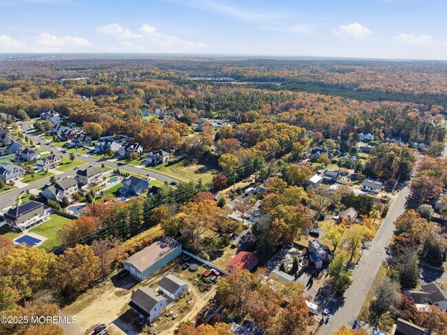 Building Photo - 218 Holly Ave