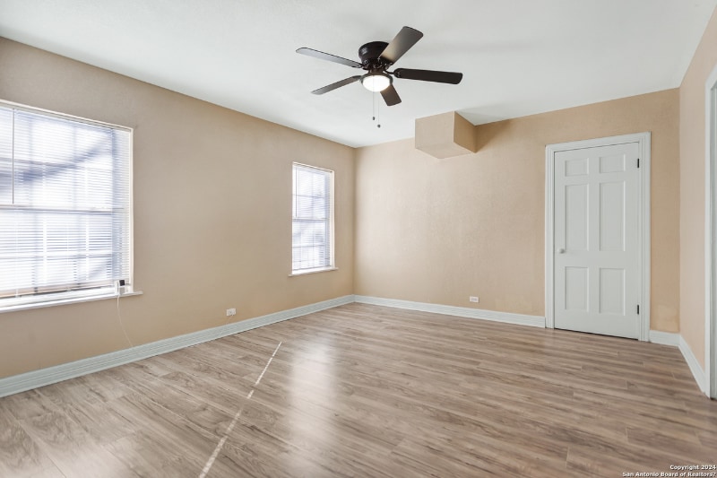 Building Photo - 2228 W Huisache Ave