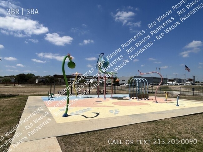 Building Photo - 9139 Laguna Hills