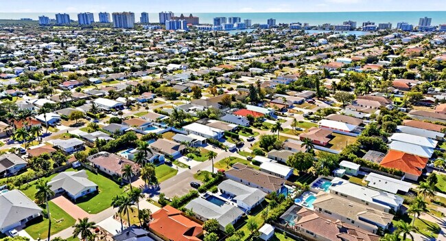 Building Photo - 660 100th Ave N