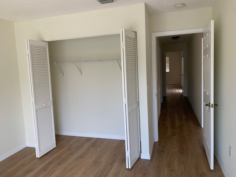 Building Photo - 4447 NW 98th Ave