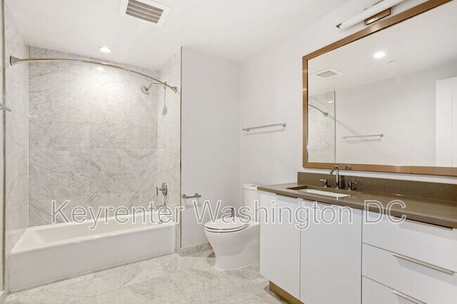 Building Photo - 45 Sutton Square SW