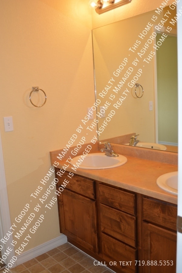 Building Photo - 11551 Mountain Turtle Dr