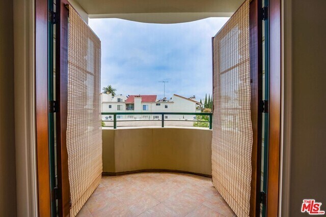 Building Photo - 10707 Missouri Ave