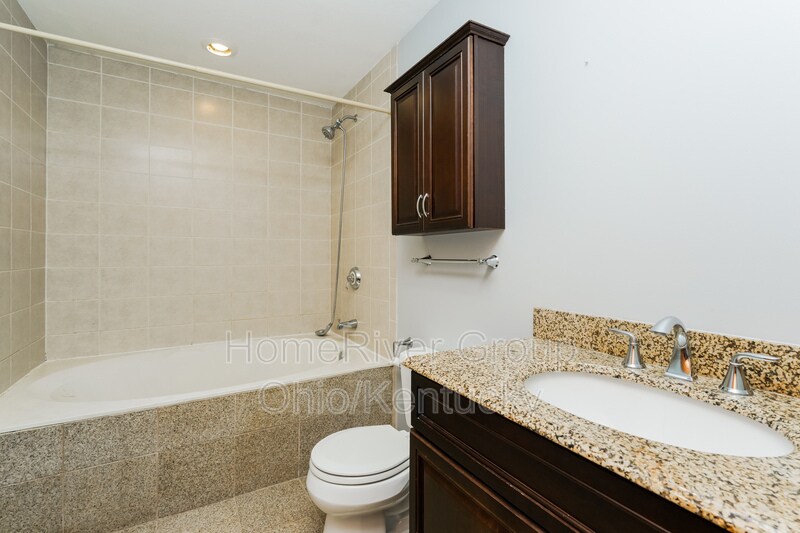 Building Photo - 8067 Buckland Dr