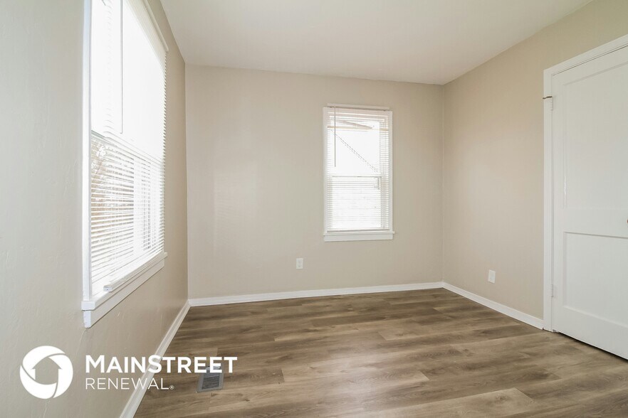 Building Photo - 120 E Northrup Dr