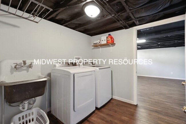 Building Photo - Historic Home in Downtown Lee's Summit