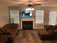 Building Photo - 327 Hidden Creek Ln