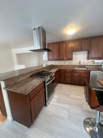 Building Photo - 4100 Leisure Dr