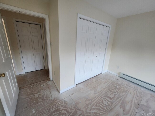 Building Photo - 698 South St