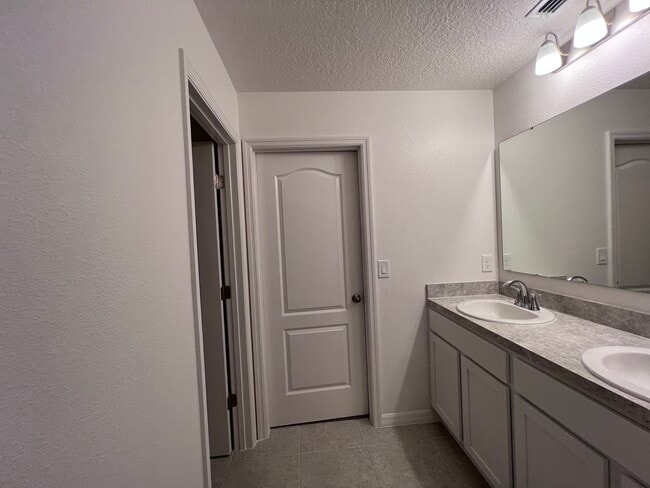 Building Photo - 3196 Penny Cove Ln