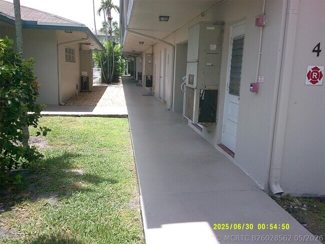 Building Photo - 5800 Margate Blvd