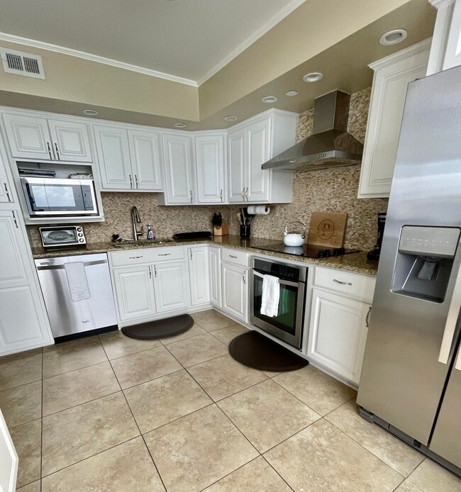 Building Photo - 3009 S Ocean Blvd