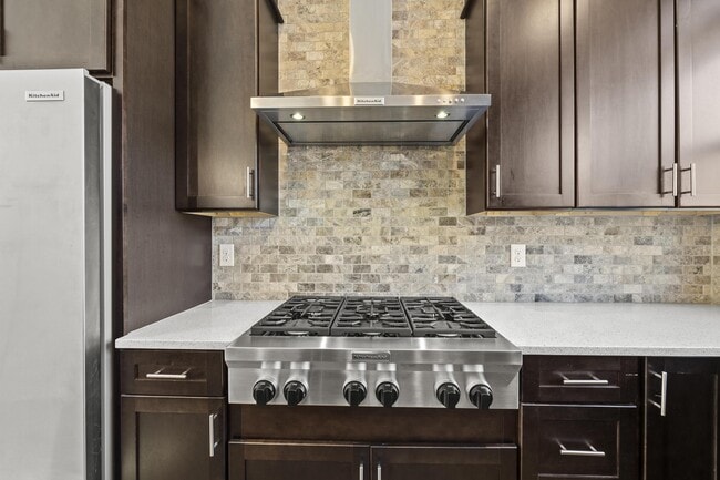 Building Photo - 297 Auden Ave