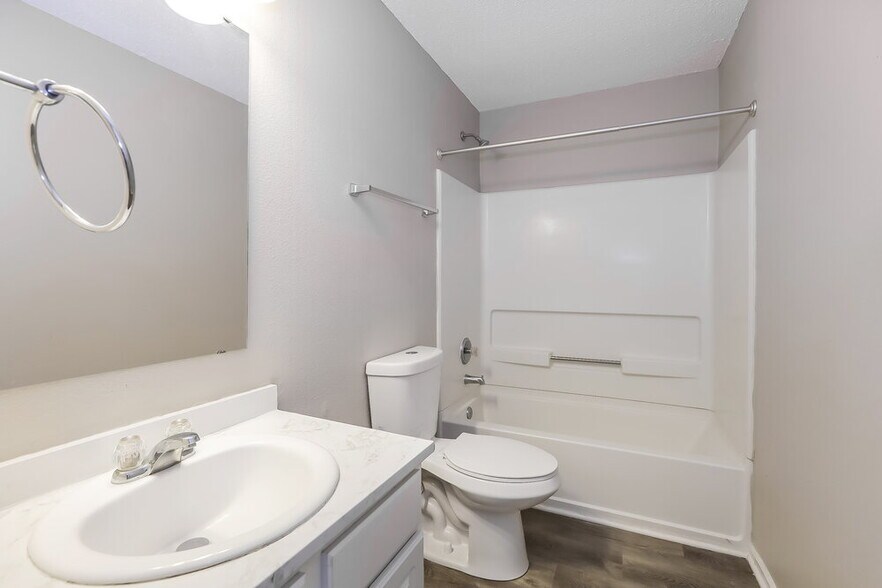 Building Photo - 1904 Breakwater Dr