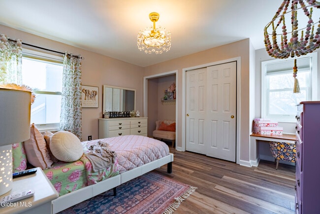 Building Photo - 2 Horizon Dr