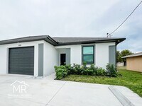 Building Photo - Spacious 3-Bedroom, 2-Bathroom 1 Car Garage