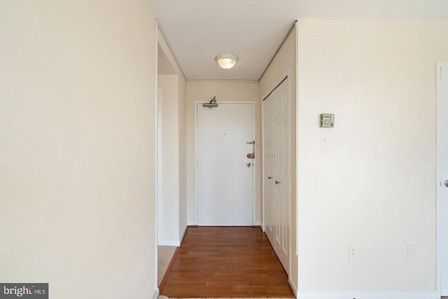 Primary Photo - 6641 Wakefield Dr