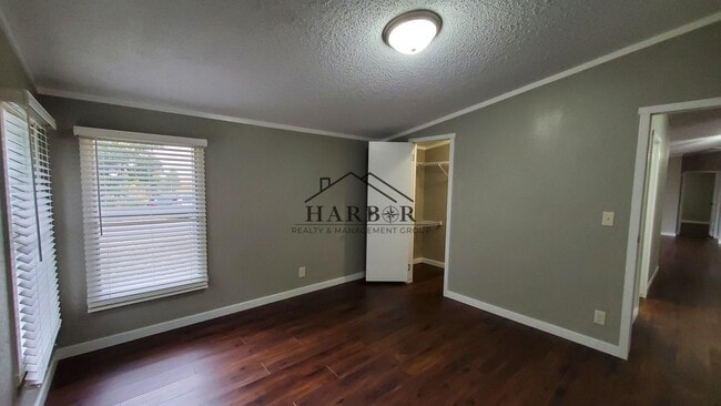 Building Photo - 23 Andreasen Dr