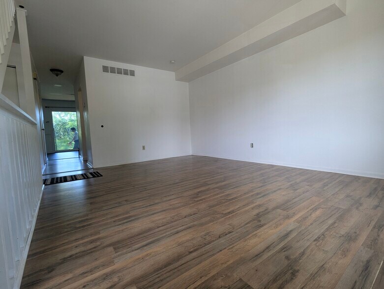 Building Photo - 5118 E Brigantine Ct