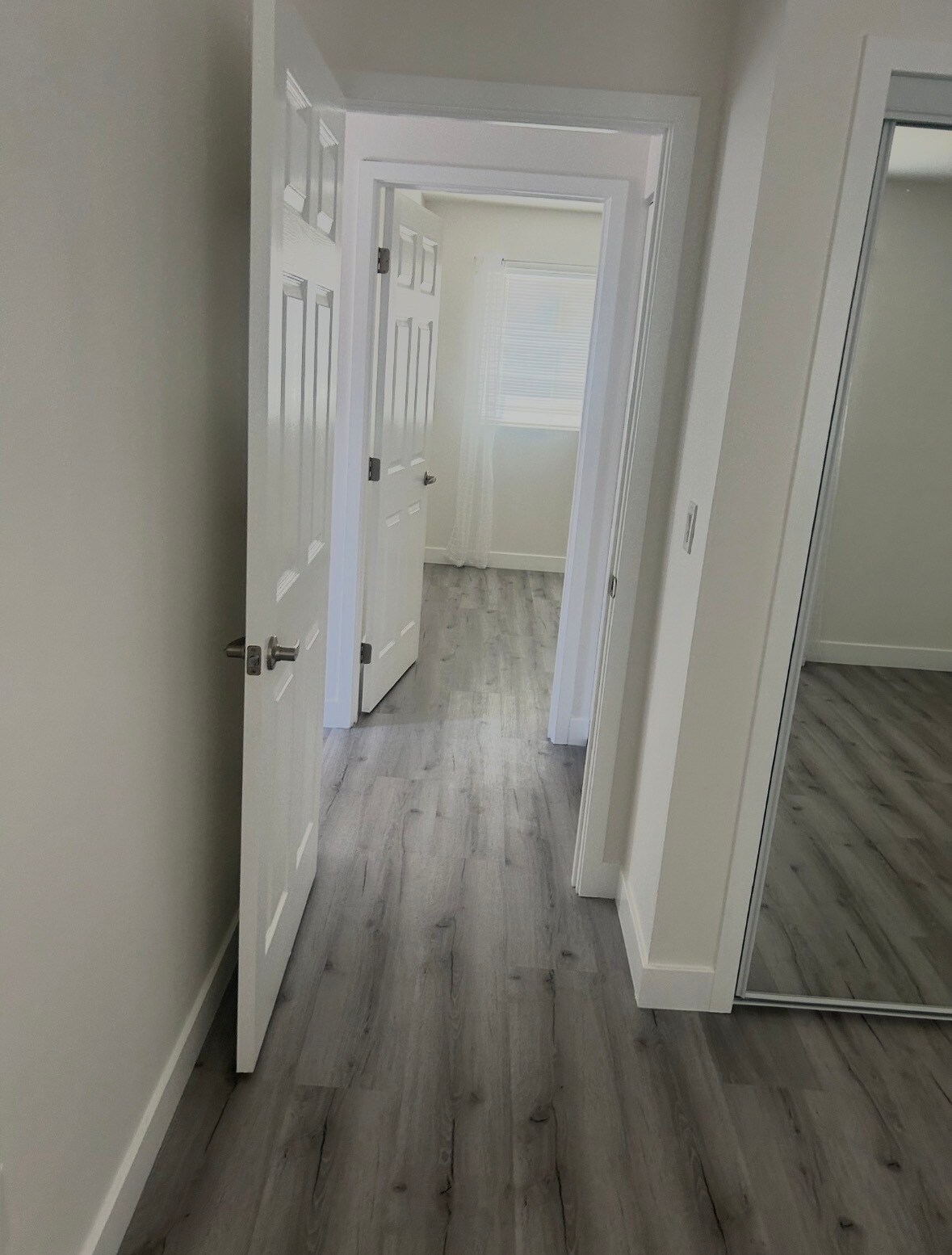 Building Photo - 218 E 83rd St