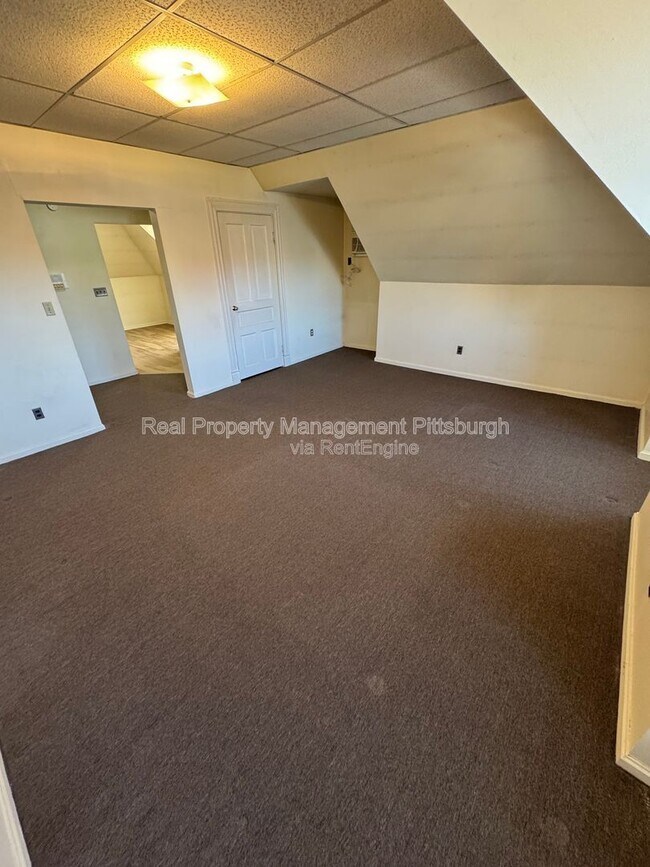 Building Photo - 437 S Aiken Ave