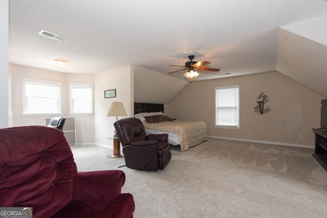 Building Photo - 5166 Wheeler Dr