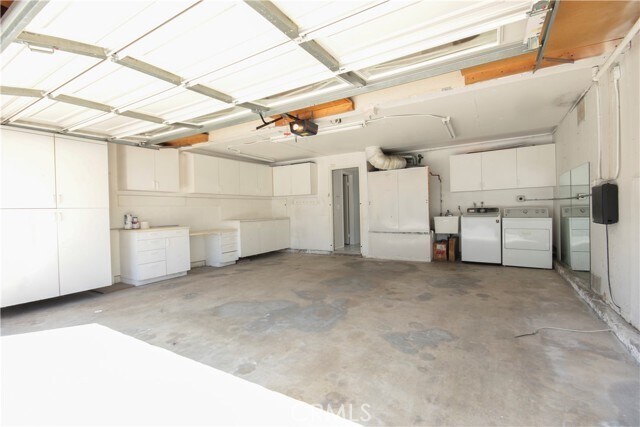 Building Photo - 7035 Lisa Ln