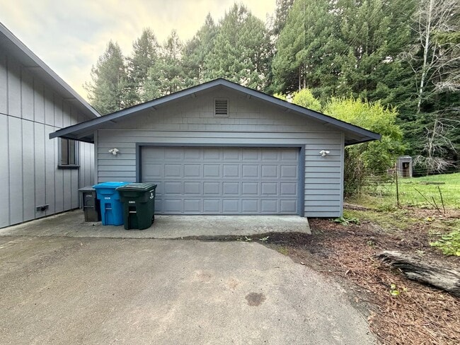 Building Photo - 4036 Campton Rd