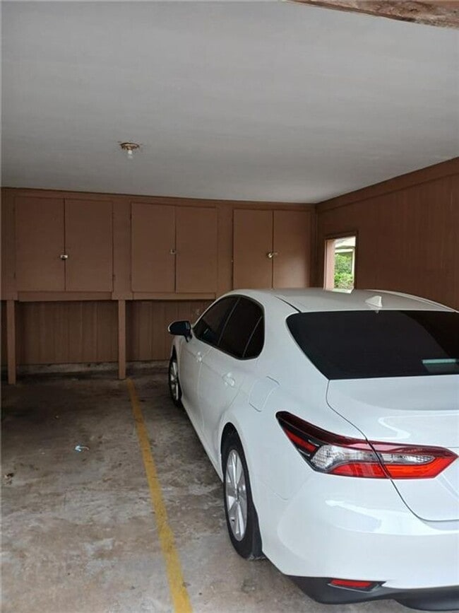 Building Photo - 6208 Hidden Cove