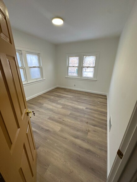 Building Photo - 16175 Fairfield St