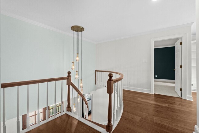 Building Photo - 5704 Woodside Ave