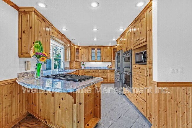 Building Photo - 5246 Hebrides Ct