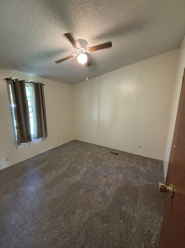 Building Photo - Beautiful 4 Bedroom Home in Blanchard!